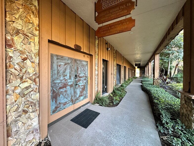 More Photos Of 7800 W Oakland Park Blvd, Sunrise Medical For Sale