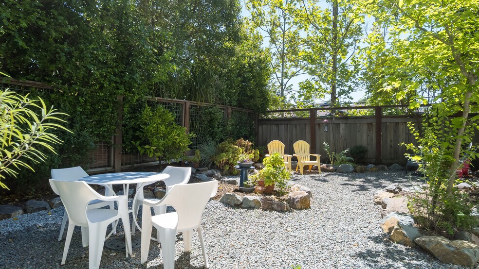 More Photos Of 1562 Sir Francis Drake Blvd, San Anselmo Multifamily For Sale