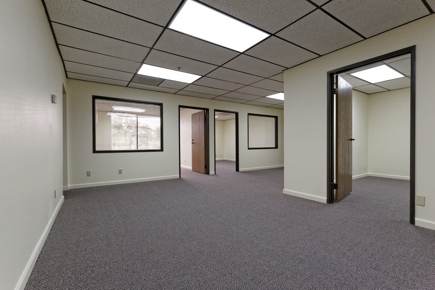 More Photos Of 1600 Sacramento Inn Way, Sacramento Office For Lease