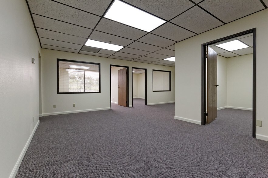 More Photos Of 1600 Sacramento Inn Way, Sacramento Office For Lease