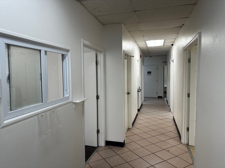 More Photos Of 3901 66th St N, Saint Petersburg Medical For Lease