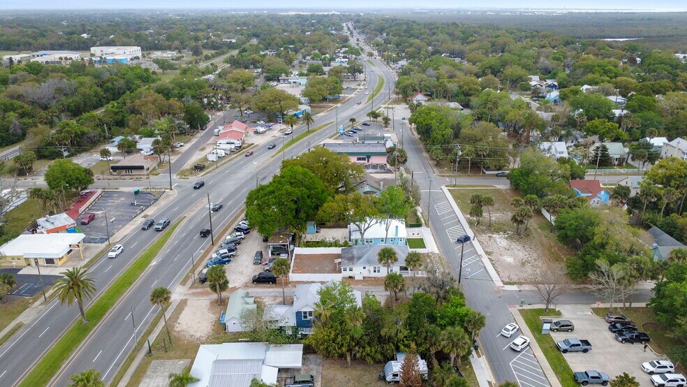 More Photos Of 324 N Orange St, New Smyrna Beach Multifamily For Sale