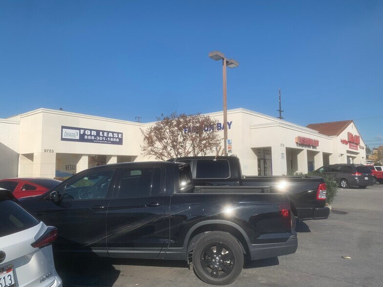 More Photos Of 9715-9723 Otis St, South Gate Unknown For Lease