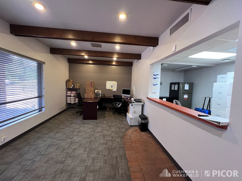 More Photos Of 2121 N Beverly Ave, Tucson Medical For Lease
