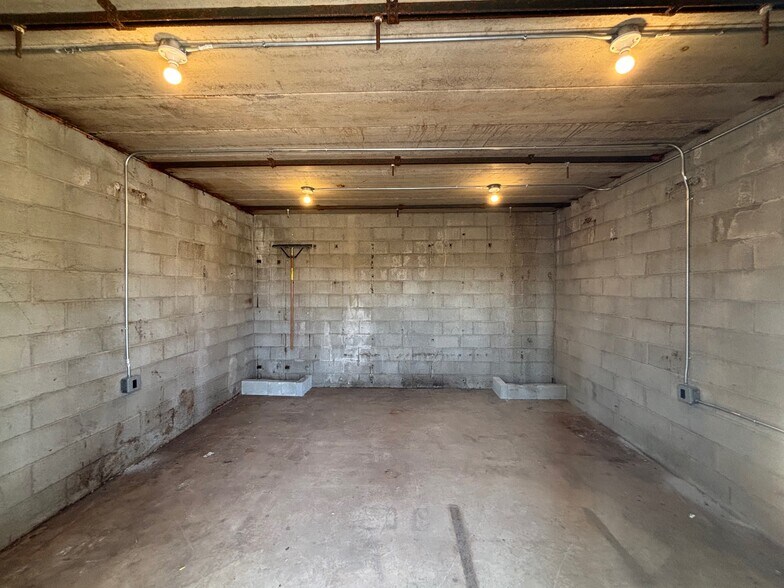 More Photos Of 714 Paterson Ave, East Rutherford Specialty For Lease