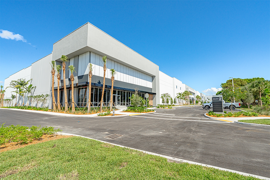 More Photos Of 311 Racetrack Loop, Pompano Beach Unknown For Lease