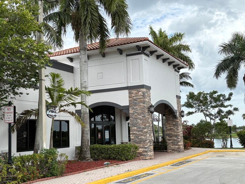 More Photos Of 15500 SW 29th St, Miramar Restaurant For Lease