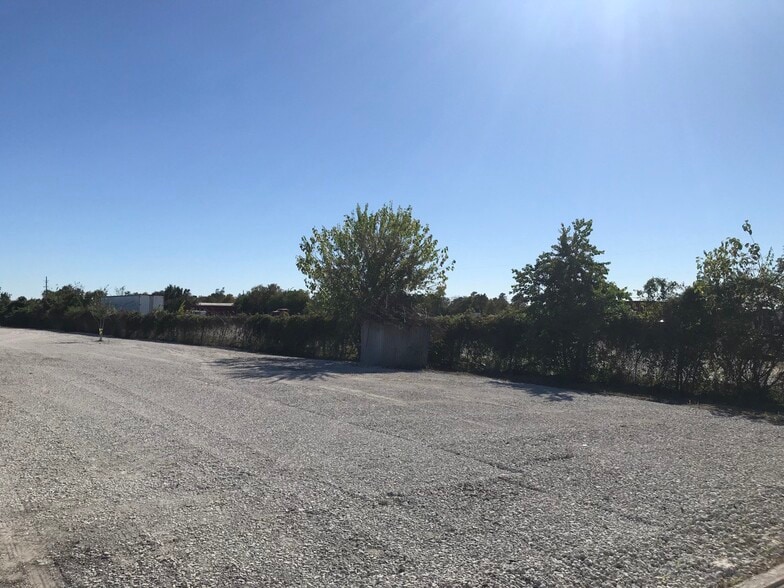 More Photos Of 16570 Beaumont Hwy, Houston Land For Lease