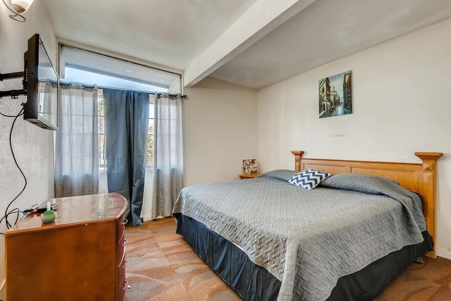 More Photos Of 3847 S Eastern Ave, Las Vegas Office For Lease