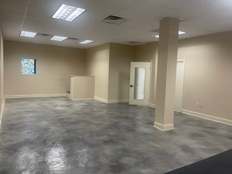 More Photos Of 2602-2608 N Main Ave, San Antonio Unknown For Sale
