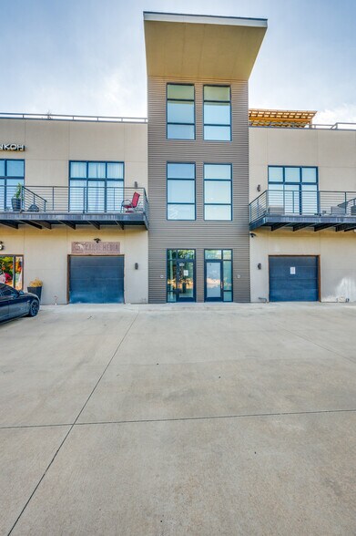 More Photos Of 4755-4763 Algiers St, Dallas Loft Creative Space For Sale