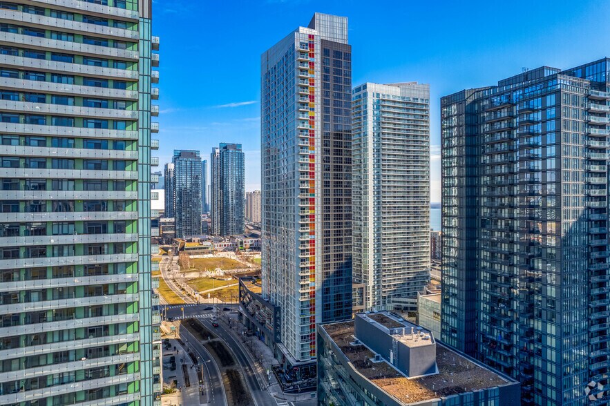 More Photos Of 115 Fort York Blvd, Toronto Apartments For Lease