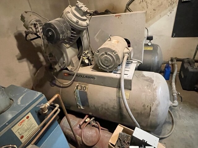 More Photos Of 24 Daly Rd, Coventry Service Station For Sale