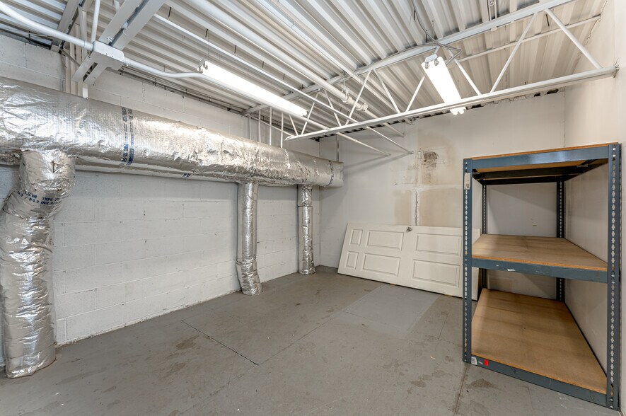 More Photos Of 131 Leeder Hill Dr, Hamden Warehouse For Sale