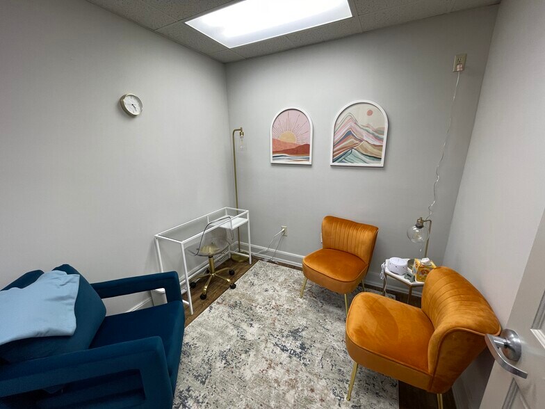 More Photos Of 200 N Main St, Greenville Office Residential For Lease
