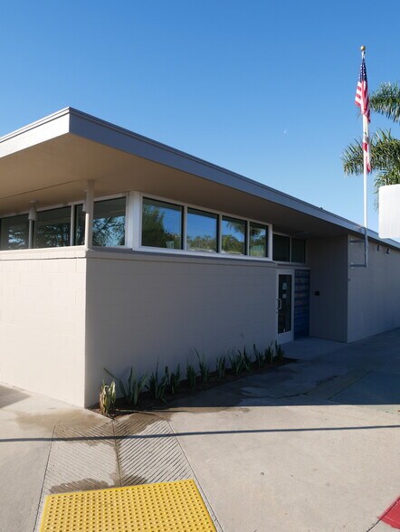 More Photos Of 1094 E Main St, Ventura Office For Sale
