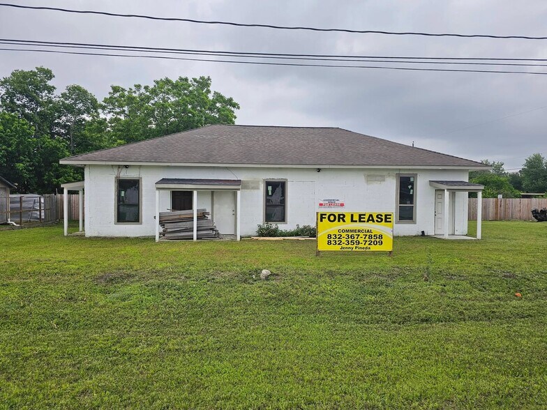 More Photos Of 215 FM 1942, Crosby Office For Lease