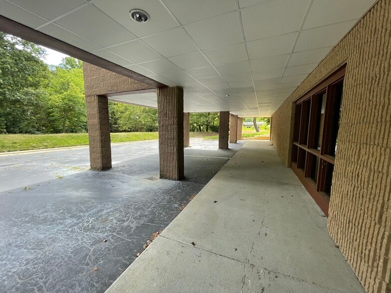 More Photos Of 451 N Winstead Ave, Rocky Mount Office For Sale