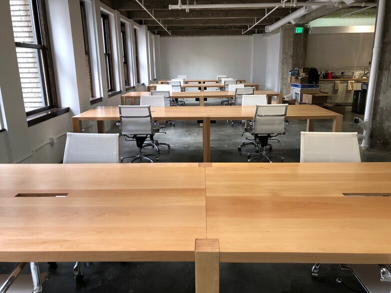 More Photos Of 742-748 S Hill St, Los Angeles Loft Creative Space For Lease