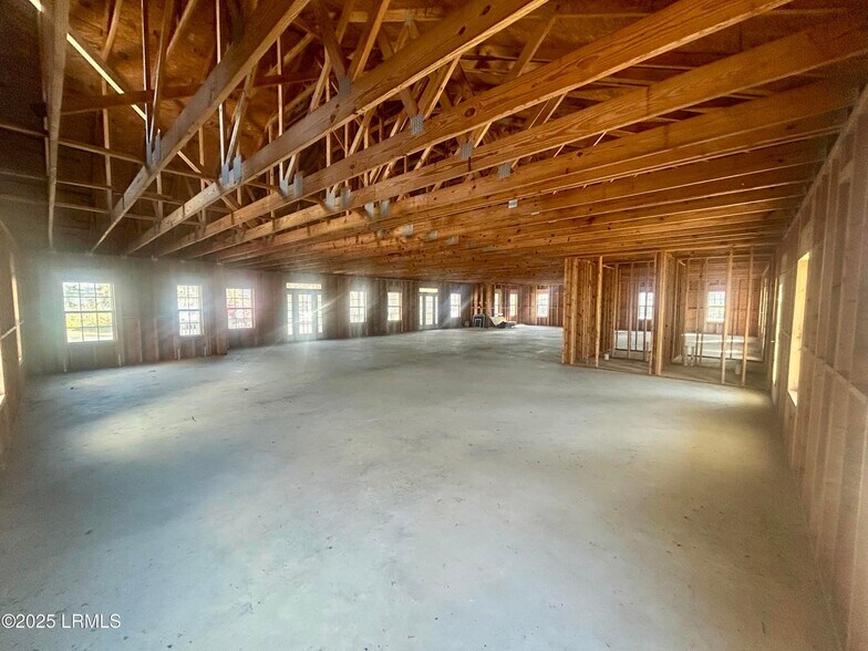 More Photos Of 33 Marshellen Dr, Beaufort Medical For Lease