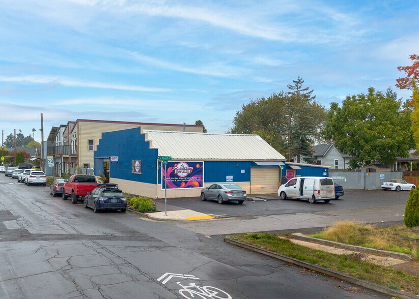 More Photos Of 104 NE 80th Ave, Portland Warehouse For Sale
