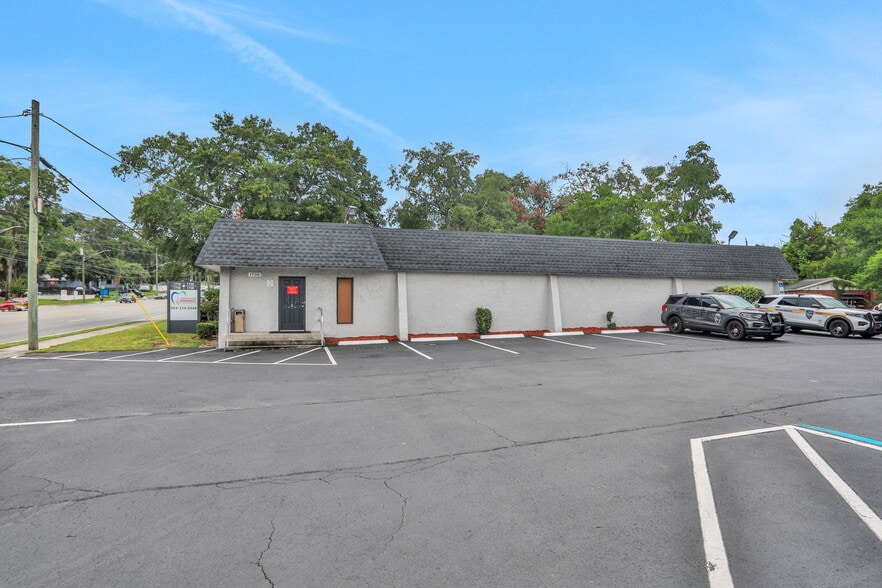 More Photos Of 1736 University Blvd S, Jacksonville Medical For Lease