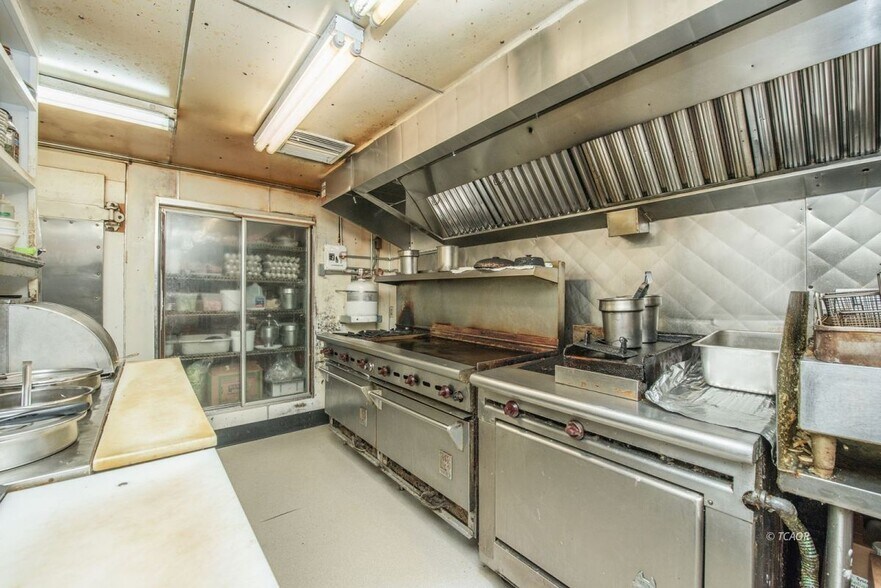 More Photos Of 790 Main St, Weaverville Restaurant For Sale