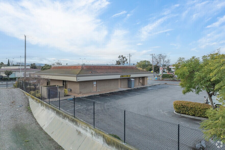 More Photos Of 101-105 Serra Way, Milpitas Freestanding For Lease