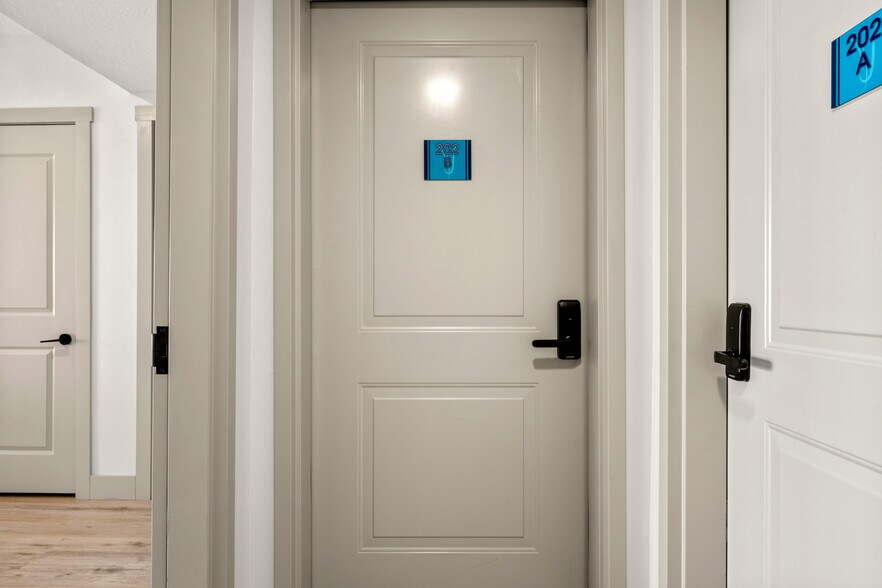 More Photos Of 45 E 150 S, Garden City Apartments For Sale