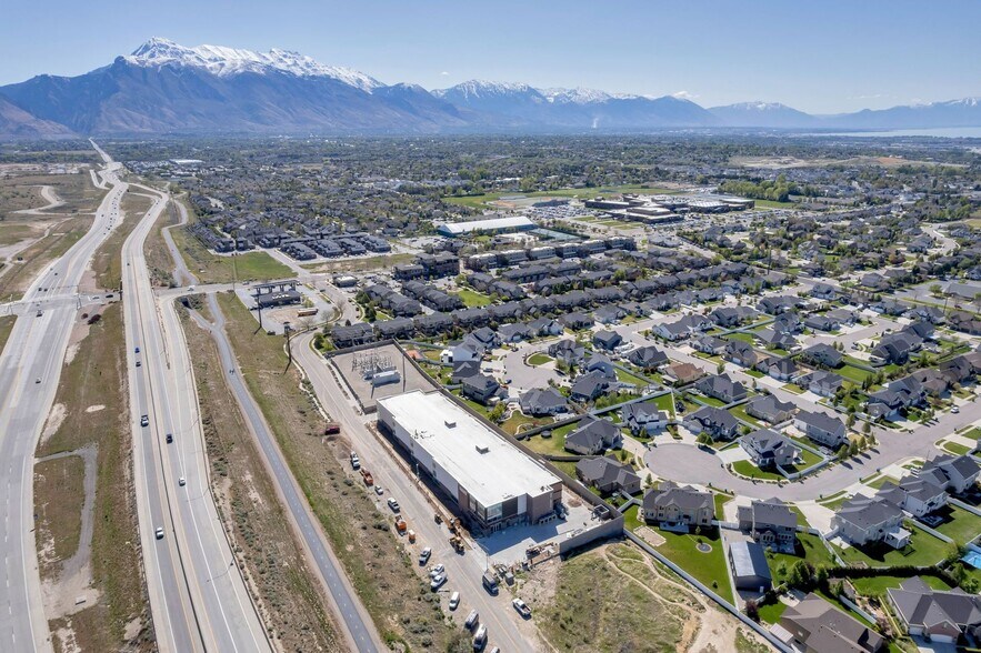 More Photos Of 275 W Bullriver Rd, Lehi Self Storage For Sale