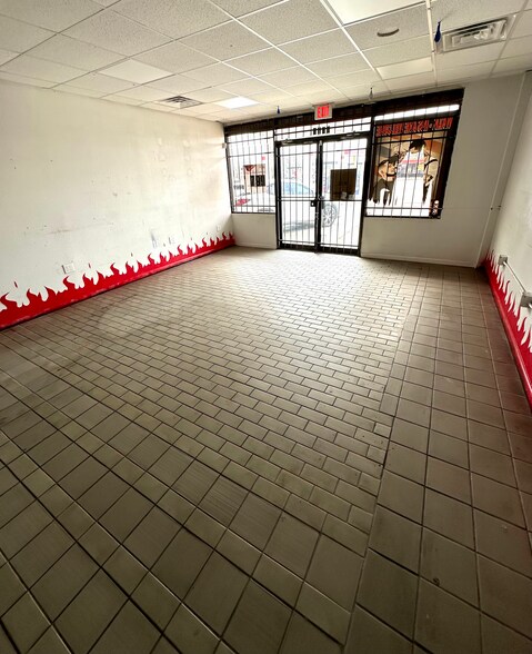 More Photos Of 3313 Aldine Mail Rd, Houston Service Station For Lease