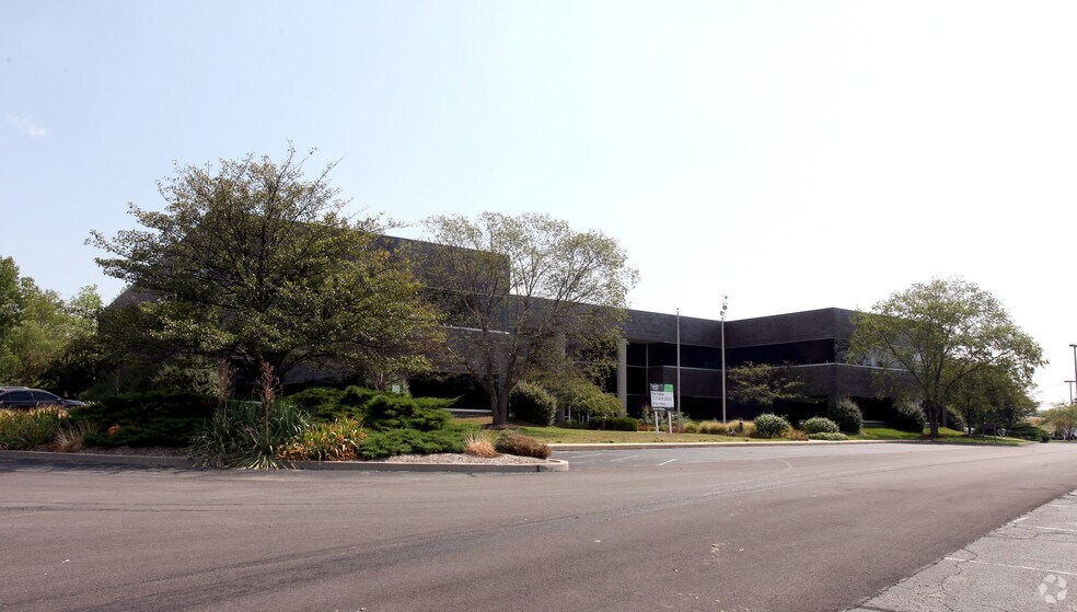 More Photos Of 2831 Waterfront Parkway East Dr, Indianapolis Office For Sale