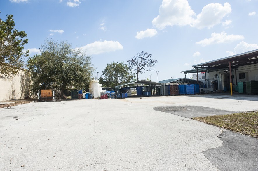 More Photos Of 2610 Orange Ave, Fort Pierce Warehouse For Lease