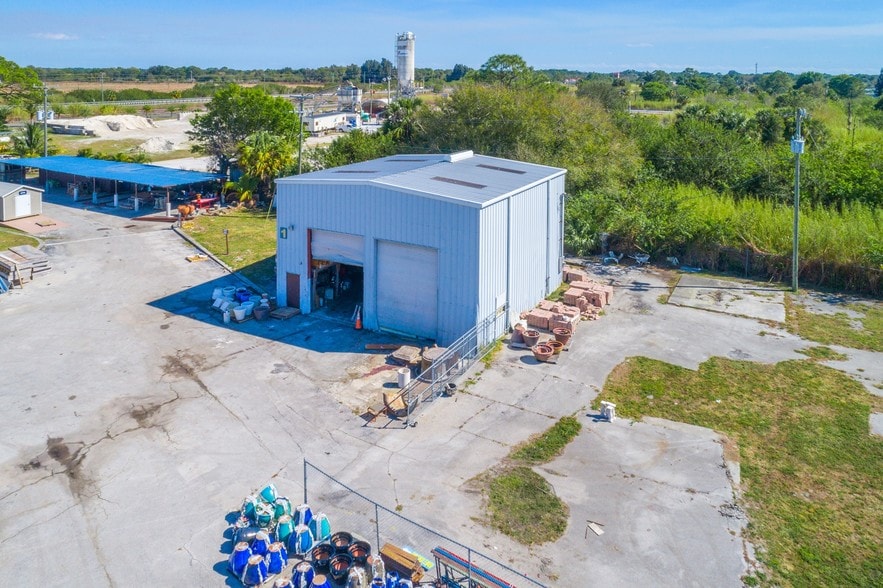More Photos Of 17250 SW Railroad Ave, Indiantown Manufacturing For Sale