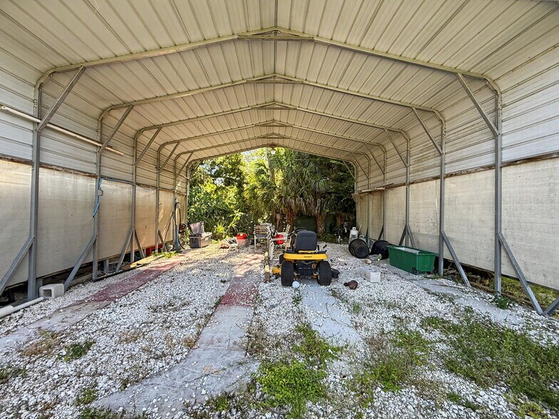 More Photos Of 7813 Leo Kidd Ave, Port Richey Flex For Sale