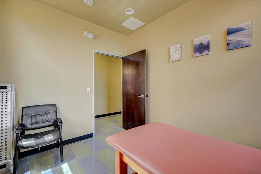 More Photos Of 1358 Paseo Verde St, Henderson Medical For Sale