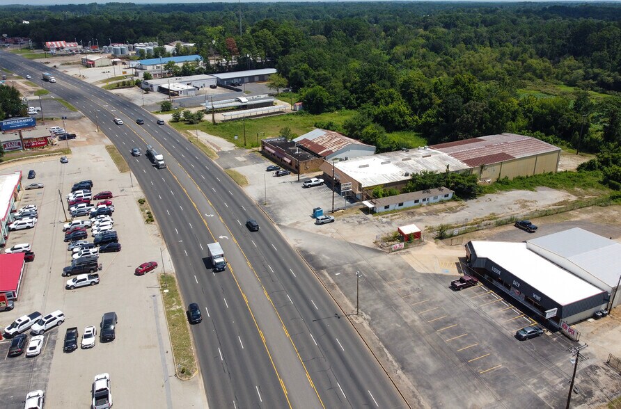 More Photos Of 414 US Highway 79 N, Henderson Industrial For Sale