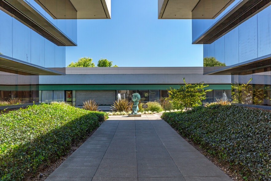 More Photos Of 100 Stony Point Rd, Santa Rosa Unknown For Lease