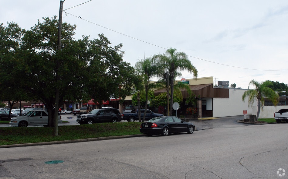 More Photos Of 3131-3185 4th St N, Saint Petersburg Freestanding For Lease