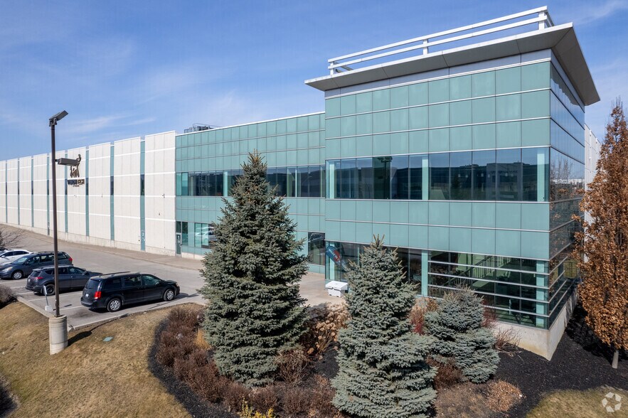 Primary Photo Of 600 Zenway Blvd, Woodbridge Manufacturing For Lease
