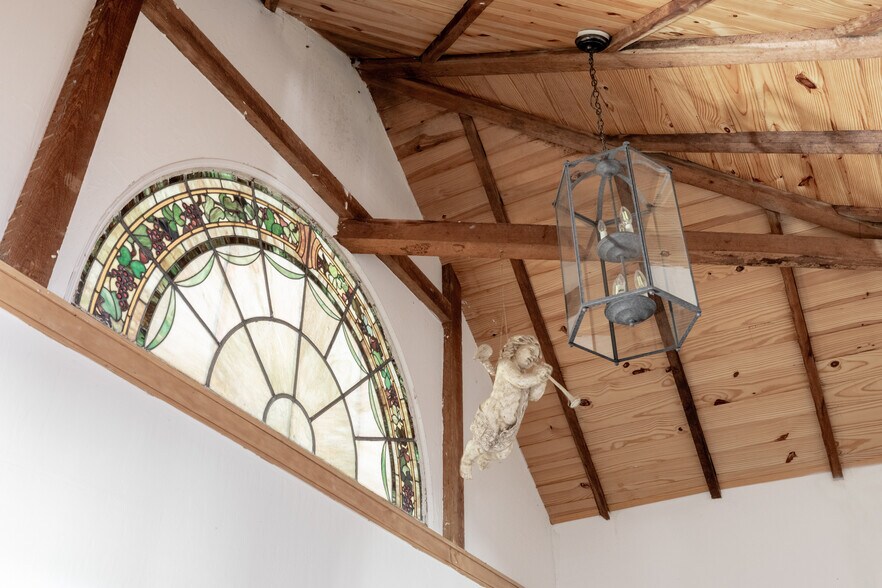 More Photos Of 2416 Lowesville Rd, Amherst Hospitality For Sale