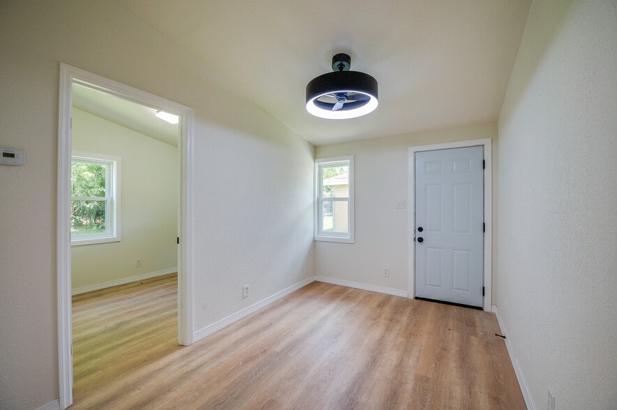 More Photos Of 259 Jefferson St, Daytona Beach Multifamily For Sale