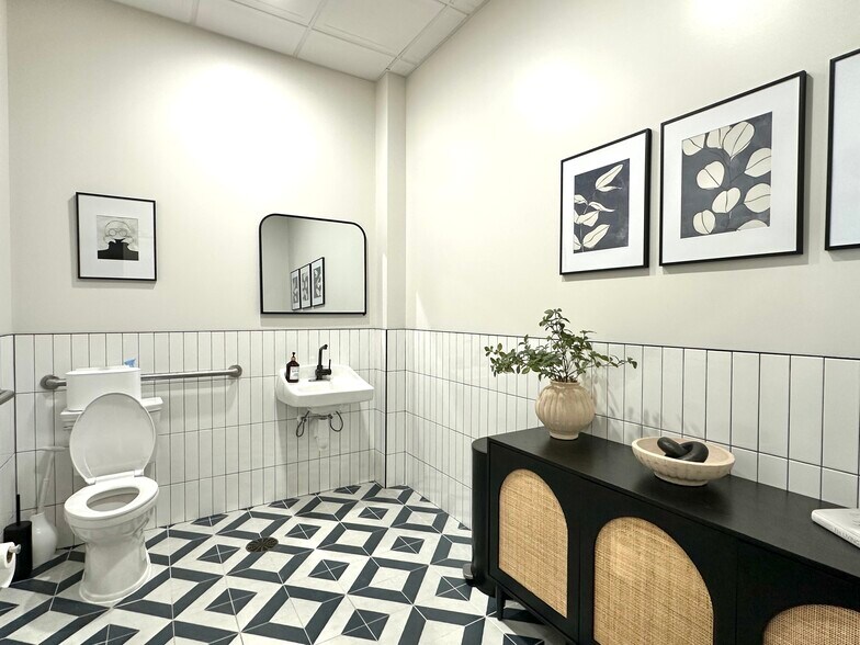 More Photos Of 9410 Calumet Ave, Munster Medical For Sale