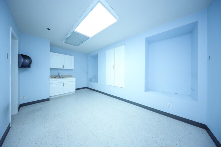More Photos Of 206-212 Canal St, New York Office Residential For Sale