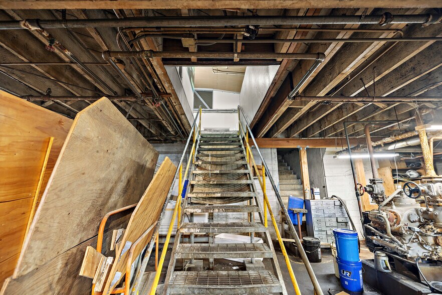 More Photos Of 410-414 Towne Ave, Los Angeles Warehouse For Sale