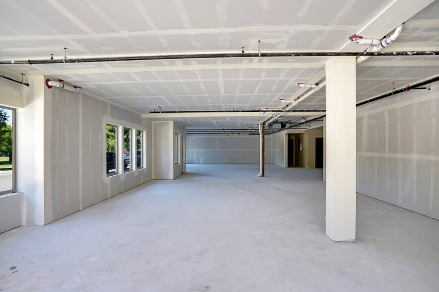 More Photos Of 107 C Street, Independence Apartments For Lease