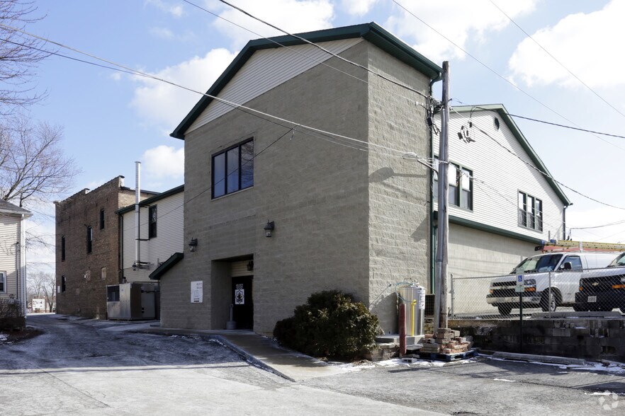 More Photos Of 1338 Main St, Crete Restaurant For Lease