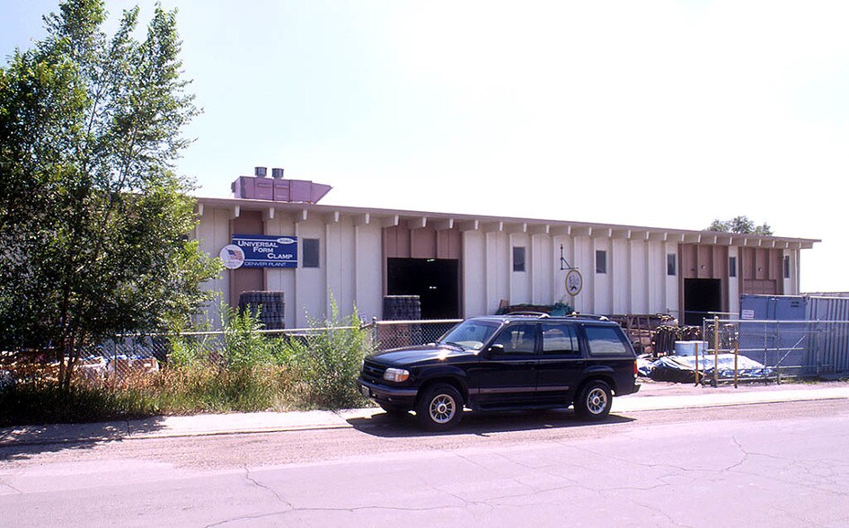 More Photos Of 3030-3040 S Vallejo St, Englewood Warehouse For Sale