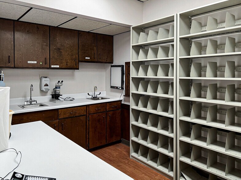 More Photos Of 119 W Lowman St, Mullins Medical For Sale