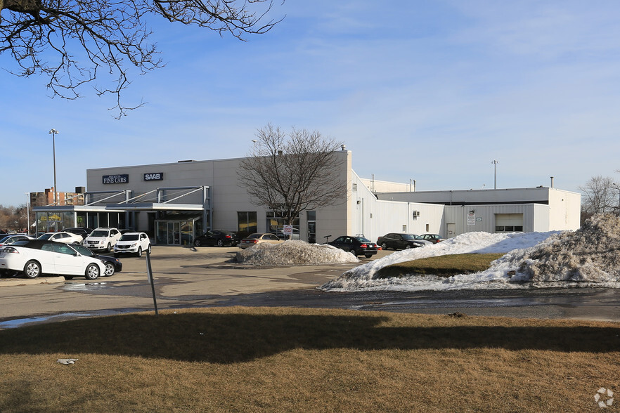 Primary Photo Of 663 Victoria St N, Kitchener Auto Dealership For Sale